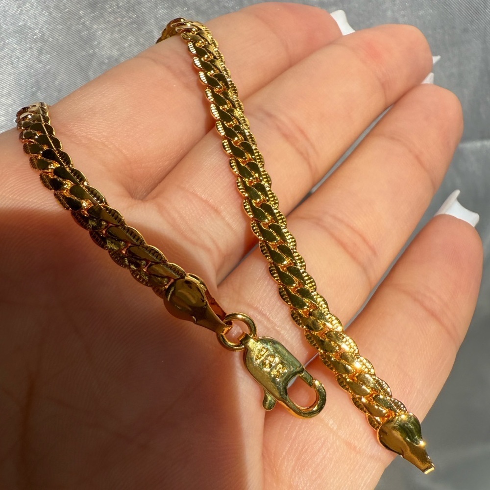 18K Gold plated adjustable Bracelet for Women - Picture 4 of 5
